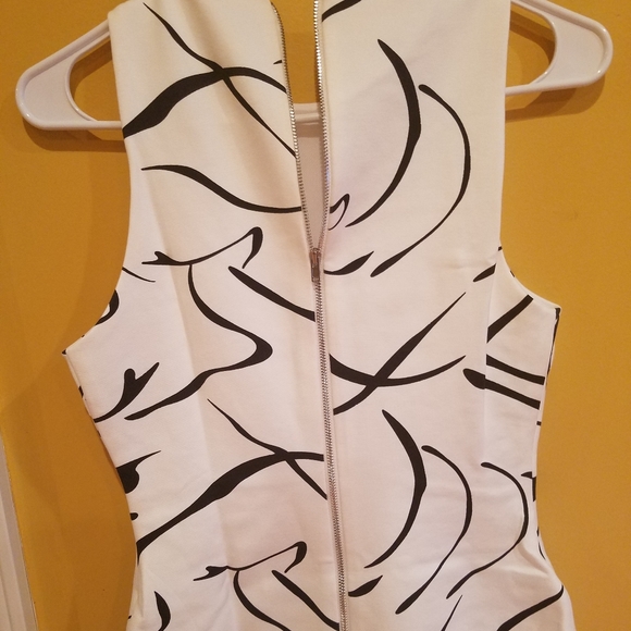 🔥Elliatt Dusk Dress Print white/black. Small - Picture 5 of 8